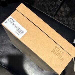 Steve Madden Ayana Black Leather Footwear